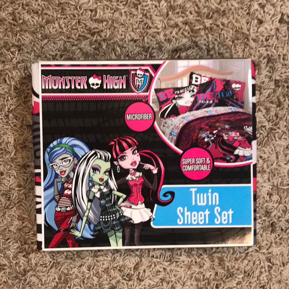 Monster high twin sheet set